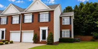 2-Bedroom Townhome with Private Patio in the Heart of Cookeville Gallery 1