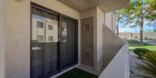 NEWLY REMODELED  FURNISHED BOTTOM FLOOR CONDO Gallery 3