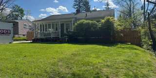 Fully Updated 3 Bedroom - 1 bathroom home - $3,000 Gallery 3
