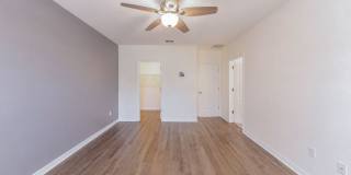 Like-New End-Unit 3 Bedroom Townhome Gallery 31