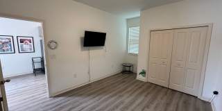 Cozy one bedroom apartment near downtown St. Petersburg Gallery 7