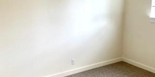 Brookshore Apartments Gallery 4