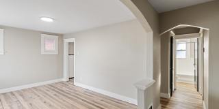 8212 Toddy Ave Gallery 18