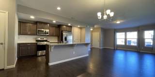 Spacious Two-Story Townhouse Gallery 3