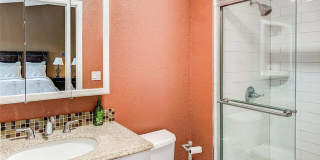 Huge room in a large shared home, private bathroom, great neighborhood, friendly roommates! Gallery 33