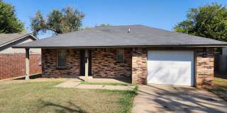 Remodeled 3 bedroom 1 bathroom house in Edmond, OK close to UCO with granite and stainless-steel appliances Gallery 1