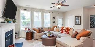 Room in 4 Bedroom Townhome at Sharon Rd W Room in 4 Bedroom Townhome at Sharon Rd W Gallery 30