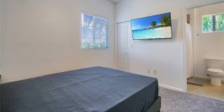 378 NE 47th Place Gallery 26