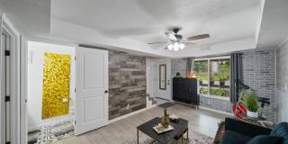 3 Bedroom Townhome With Fenced Yard and 1 Car Garage 3 Bedroom Townhome With Fenced Yard and 1 Car Garage Gallery 4
