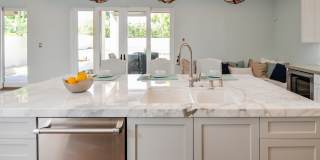Newer Construction in Manhattan Beach Hill Section Gallery 19