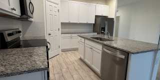 Cozy 3 Bed 2 Bath Duplex in Lehigh Acres Gallery 12