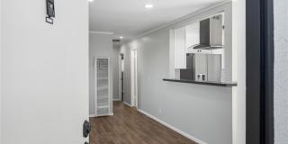 201 E 16th Street Gallery 5