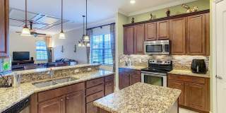 4 Bedroom Single Family Luxury Home in Woodland Lakes Preserve: Fully-Furnished Gallery 13