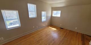824 Lyon St NE Gallery 12