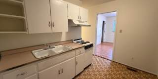 Classic 3BR/2BA Mid-Century Ranch on Ridge Road Gallery 14