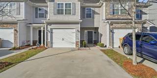 Charming 3 Bedroom Townhome with Private Patio  Fenced Backyard Gallery 1