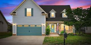 3 Bedroom House in the Beautiful Hickory Wild! With Bonus Room AND Fenced Backyard! Gallery 1