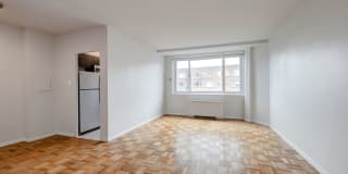 Quebec House Gallery 4