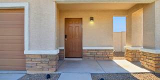 1748 N LOGAN Lane Gallery 4