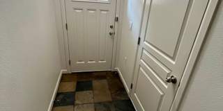 10308 SW Hollyridge Lane ~ Beautiful West Slope Tri-Level Condo Gallery 4
