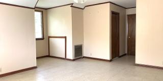 Single Family 4 BR 3.5 BA 0.7 Acres Water Front Gallery 22