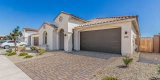 Prestine 4 Bedroom Home in Surprise! Gallery 4
