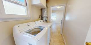 Newly Renovated! 2 bedroom 1 Bath Altadena home with dining room, back porch room and beautiful yard! Gallery 15