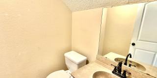 Townhome for Lease in North Austin! Gallery 12