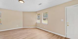 217 Tanglewood DR B Gallery 3