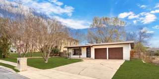 Charming 3-Bedroom Home with Sunroom and Spacious Backyard Gallery 1