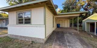 121 Vandenburg Drive Gallery 1