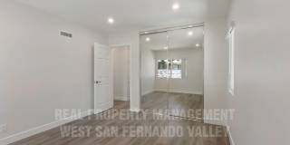 Beautifully Remodeled Single Family Home with Pool Gallery 39