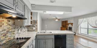 1806 Oak Creek Drive Gallery 9