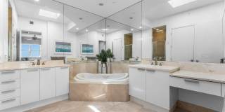2640 Lake Shore Drive Gallery 18