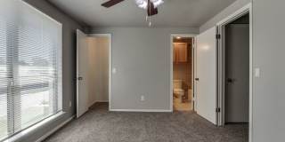 GREAT 2BED 2 BATH 2 CAR GARAGE TOWNHOME MINUTES FROM TURNPIKE!!!! Gallery 23