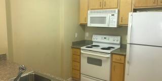 GROUND LEVEL 1 BR, 1 BA WHEEL CHAIR ACCESSIBLE UNIT! Gallery 7