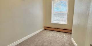 Move-In Special: One months Free Rent!! | Updated Condo in the Highlands!! Gallery 12