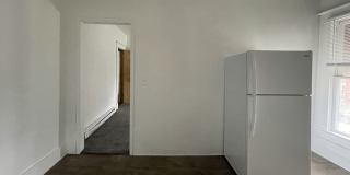 626-628 W Main St Gallery 16