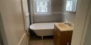 Affordable Allston Studio Near the Green Line - AVAILABLE NOW Gallery 5