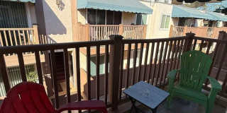 Furnished Top-Floor West LA Townhome Near Sawtelle and UCLA Gallery 30