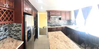 Beautiful 4 bedroom / 3 bathroom Heritage Home with Pool, Spa and Solar! Beautiful 4 bedroom / 3 bathroom Heritage Home with Pool, Spa and Solar! Gallery 8