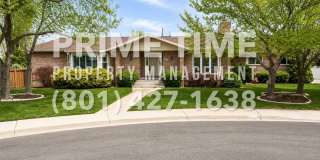 Lovely 6 bedroom home located on a quiet cul-de-sac Gallery 1