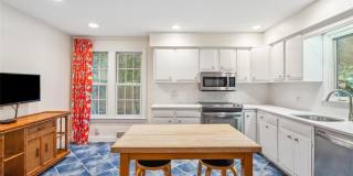 73 Beach Road Gallery 8