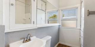 2 Bedroom 1 Bath Duplex Gallery 6