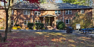 119 W Crooked Hill Road Gallery 1