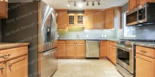 7840 SW West Slope Dr Portland, OR 97225 Gallery 17