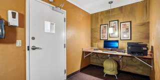 Royal Oaks Gallery 19