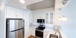 Beautiful 3-Bed Indian Peaks Townhome with Finished Basement & 2-Car Garage Gallery 1