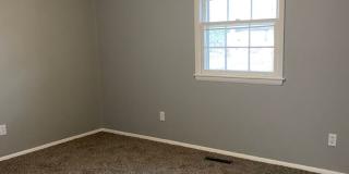 3 bedroom/1.5 bathroom house/2 car garage Gallery 10