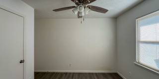 Charming 3 Bed 2 Bath Home with Fenced Yard Gallery 11